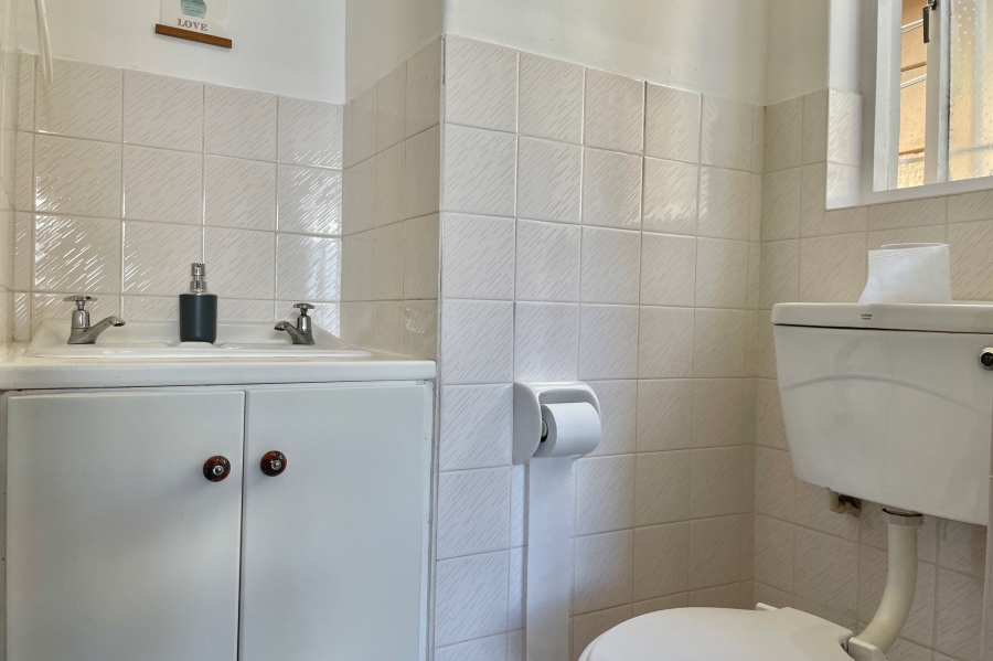 To Let 3 Bedroom Property for Rent in Strandfontein Western Cape